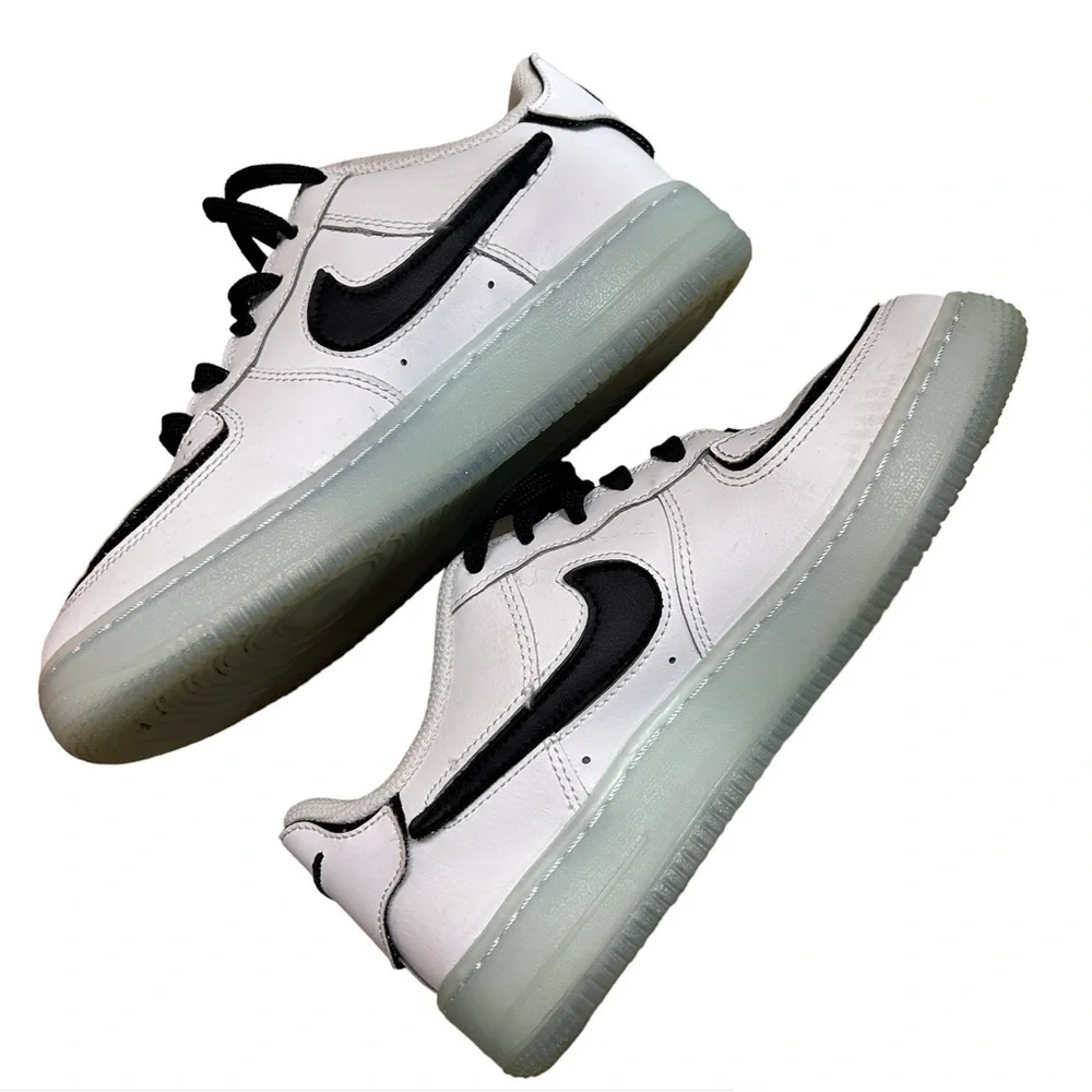 Nike Air Force 1 white black interchangeable Nike swoosh low rise sneakers 5.5